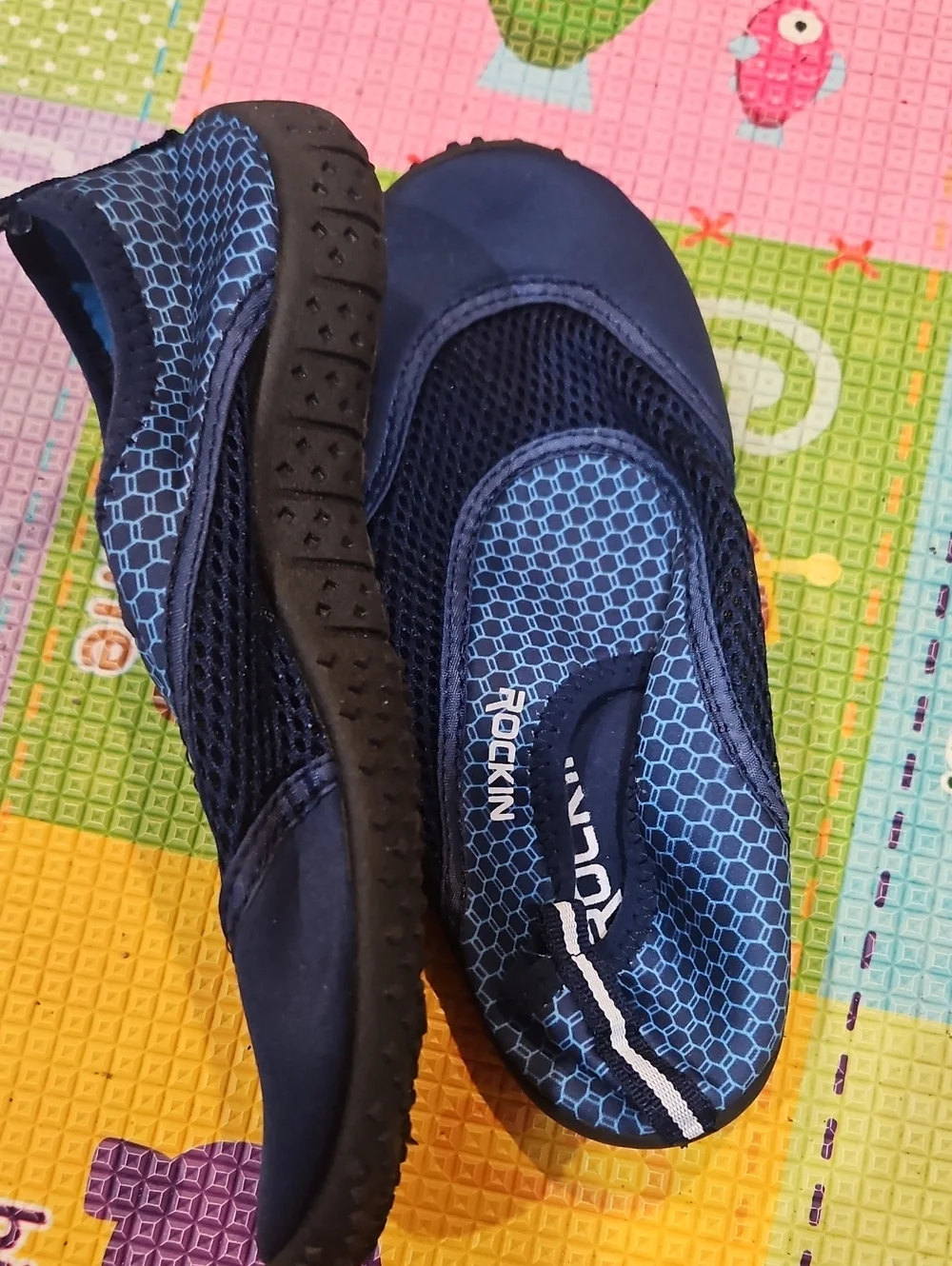 NWOT Size 3 Non-slip Water Shoes
